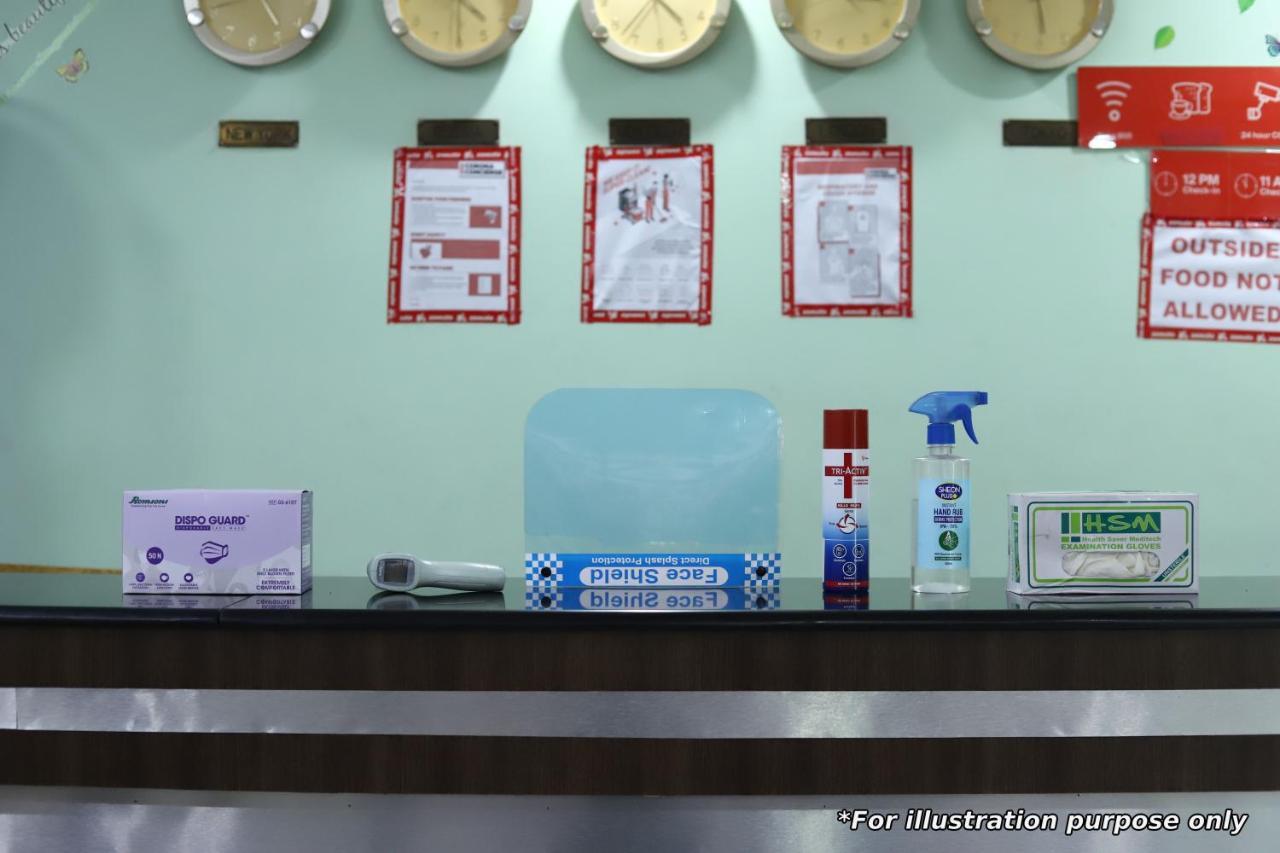 Oyo Hotel Blue Diamond Ahmadábád Kültér fotó